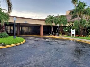 8841 NW Sunrise Lakes Blvd 112, Sunrise FL 33322