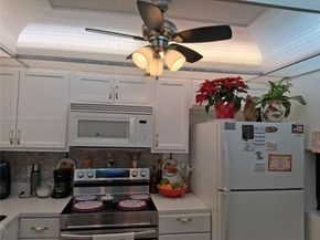 8841 NW Sunrise Lakes Blvd 112, Sunrise FL 33322