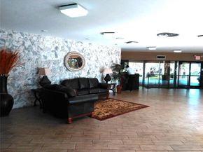 8841 NW Sunrise Lakes Blvd 112, Sunrise FL 33322