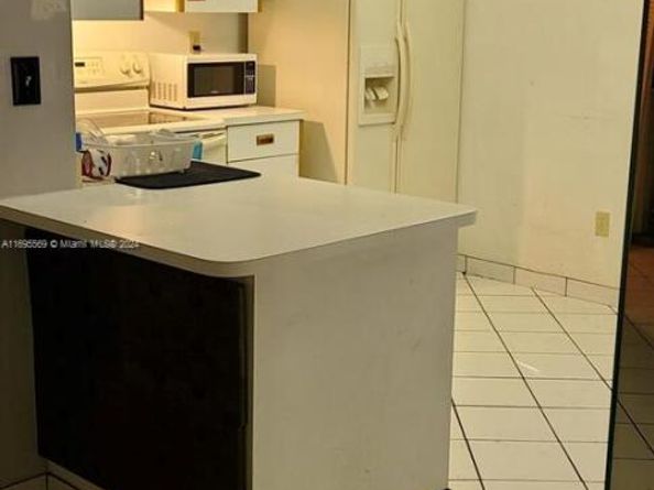 3564 Magellan Cir 2111, Aventura FL 33180