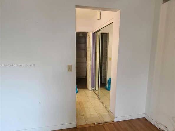 3564 Magellan Cir 2111, Aventura FL 33180