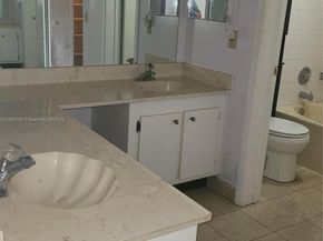 3564 Magellan Cir 2111, Aventura FL 33180