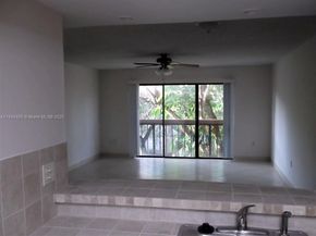 7777 Grande St, Sunrise FL 33351