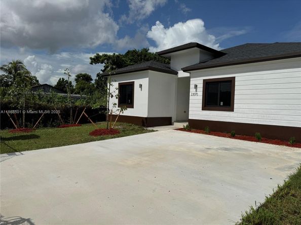 23070 SW 123 Ct, Miami FL 33170