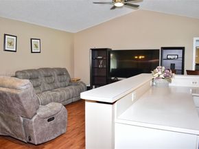 1430 SW 102nd Ave, Pembroke Pines FL 33025