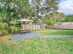 722 SW 8th St, Hallandale Beach FL 33009