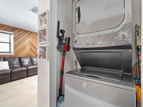 722 SW 8th St, Hallandale Beach FL 33009