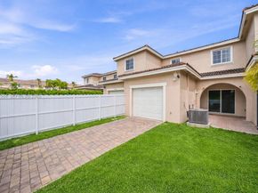 27534 SW 140 Avenue, Homestead FL 33032