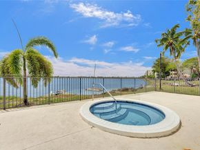 105 Lake Emerald Dr 211, Oakland Park FL 33309