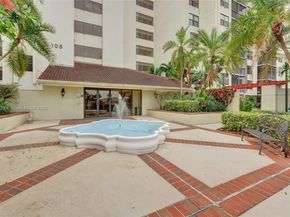 105 Lake Emerald Dr 211, Oakland Park FL 33309