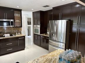 17500 SW 68th Ct, Southwest Ranches FL 33331