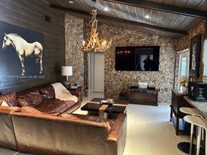 17500 SW 68th Ct, Southwest Ranches FL 33331