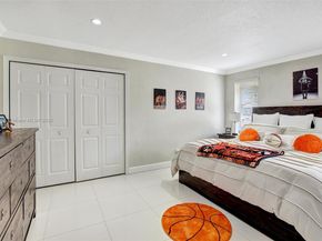 17500 SW 68th Ct, Southwest Ranches FL 33331