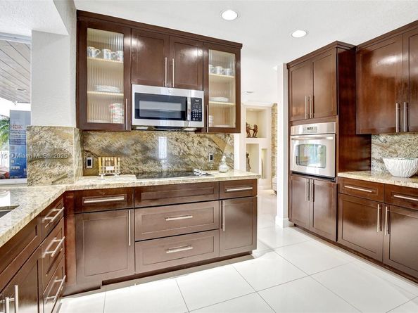 17500 SW 68th Ct, Southwest Ranches FL 33331