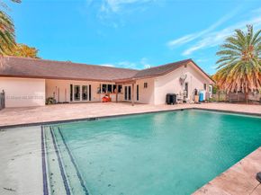 17500 SW 68th Ct, Southwest Ranches FL 33331