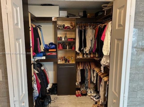 17500 SW 68th Ct, Southwest Ranches FL 33331