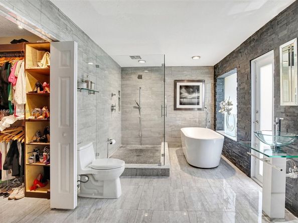 17500 SW 68th Ct, Southwest Ranches FL 33331