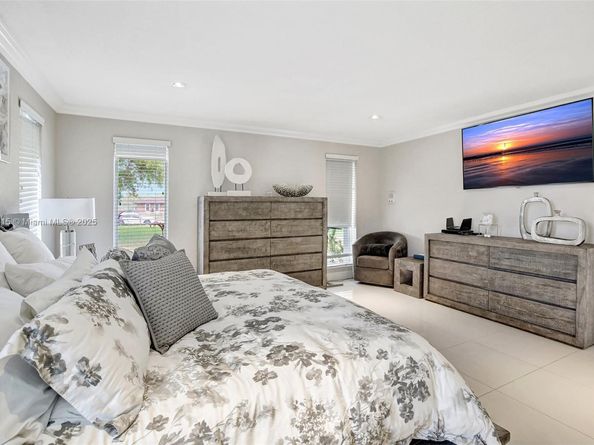 17500 SW 68th Ct, Southwest Ranches FL 33331