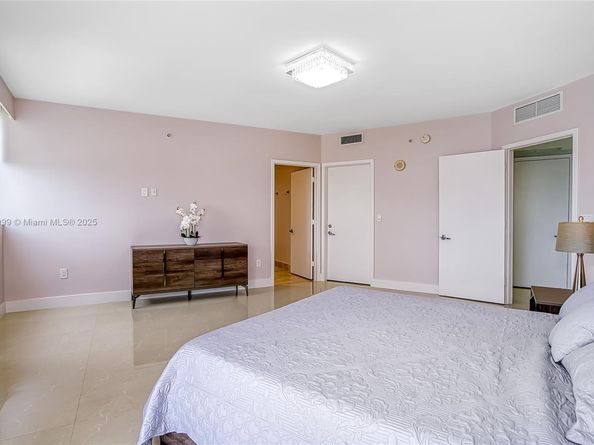 18201 Collins Ave 1701, Sunny Isles Beach FL 33160