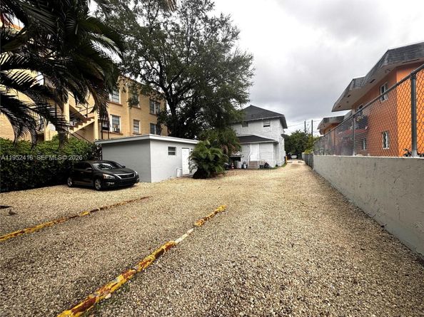 529 SW 3rd St, Miami FL 33130