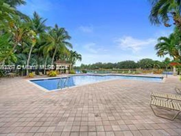 2493 Centergate Dr 102, Miramar FL 33025