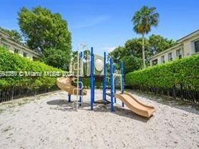 2493 Centergate Dr 102, Miramar FL 33025