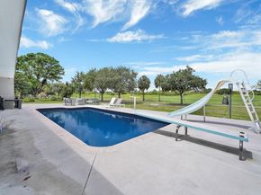 621 E Tropical Way, Plantation FL 33317