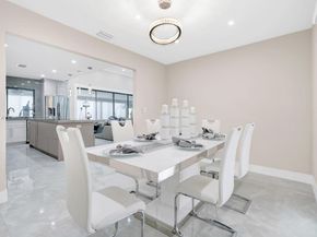 621 E Tropical Way, Plantation FL 33317
