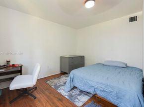 6941 Bay Dr B3, Miami Beach FL 33141