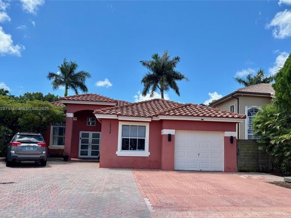 16336 SW 95th Ln, Miami FL 33196
