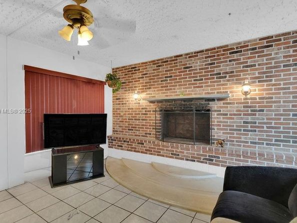 440 SW 29th terr, Fort Lauderdale FL 33312