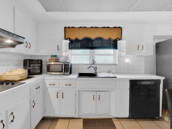 440 SW 29th terr, Fort Lauderdale FL 33312