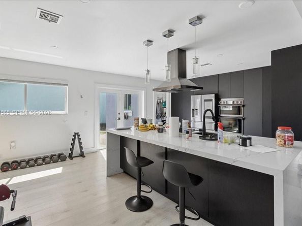 611 NW 205th Ave, Pembroke Pines FL 33029