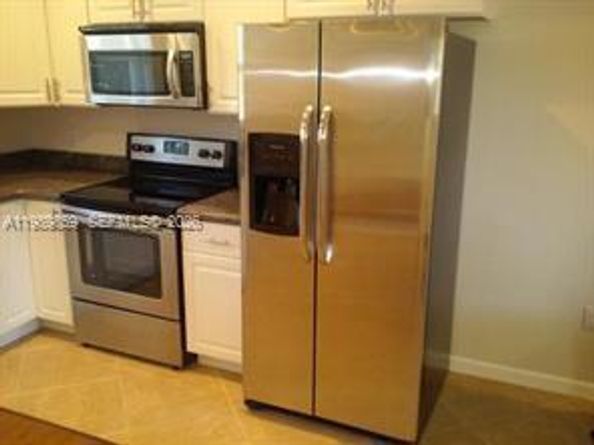 2311 NW 7th St, Fort Lauderdale FL 33311