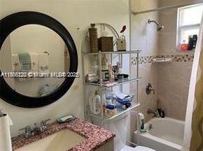 1527 NW 101st St, Miami FL 33147