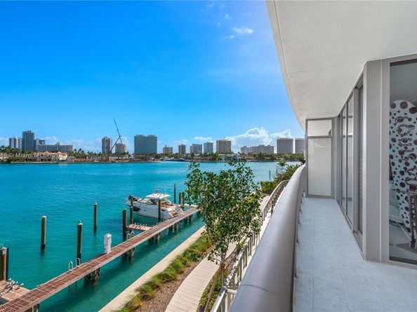 1135 103 St 303, Bay Harbor Islands FL 33154