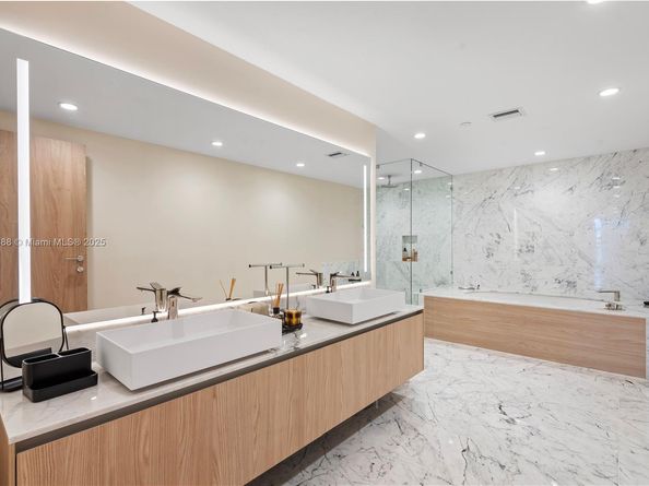 1135 103 St 303, Bay Harbor Islands FL 33154