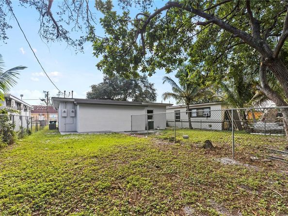 775 NW 96th St, Miami FL 33150