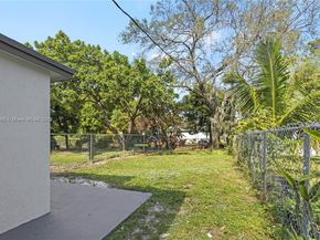 775 NW 96th St, Miami FL 33150