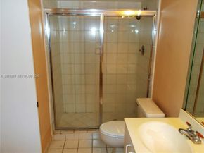3300 NE 191st St 912, Aventura FL 33180