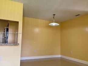 10018 NW 4th St 203, Pembroke Pines FL 33024