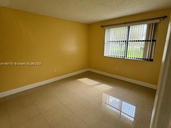 10018 NW 4th St 203, Pembroke Pines FL 33024