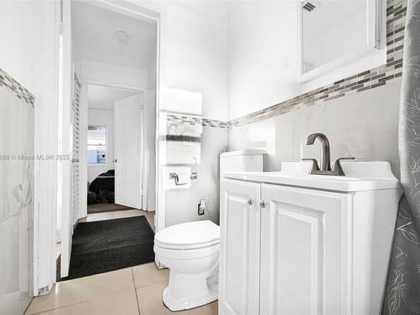 1784 Marseille Dr, Miami Beach FL 33141