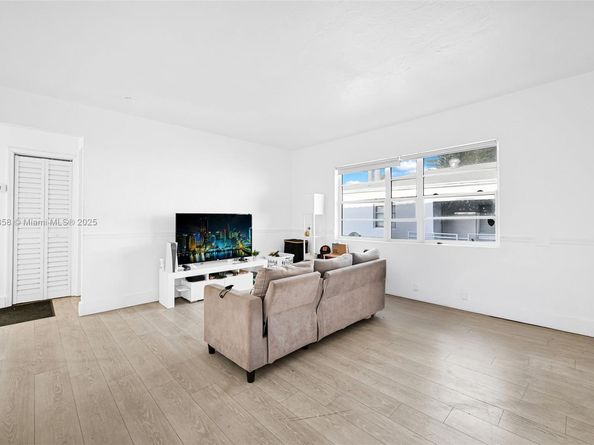 1784 Marseille Dr, Miami Beach FL 33141