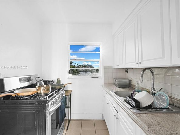 1784 Marseille Dr, Miami Beach FL 33141