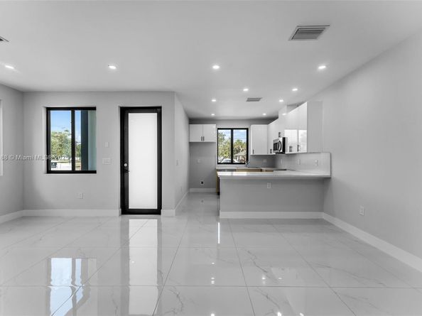 12336 SW 219 St, Miami FL 33170