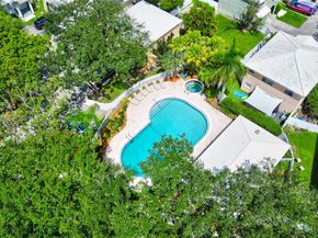9834 NW 2nd Ct, Plantation FL 33324