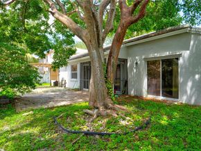 9834 NW 2nd Ct, Plantation FL 33324
