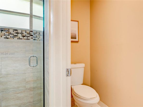 9834 NW 2nd Ct, Plantation FL 33324