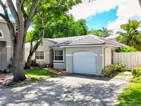 9834 NW 2nd Ct, Plantation FL 33324